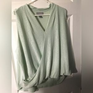 Very flattering Liz Claiborne top